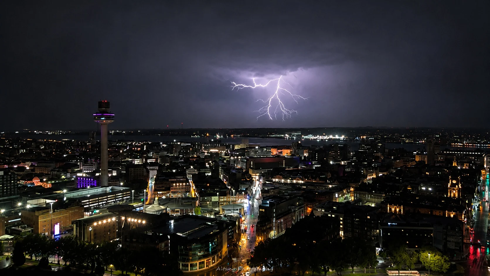 Lightning over Liverpool, Liverpool city centre
