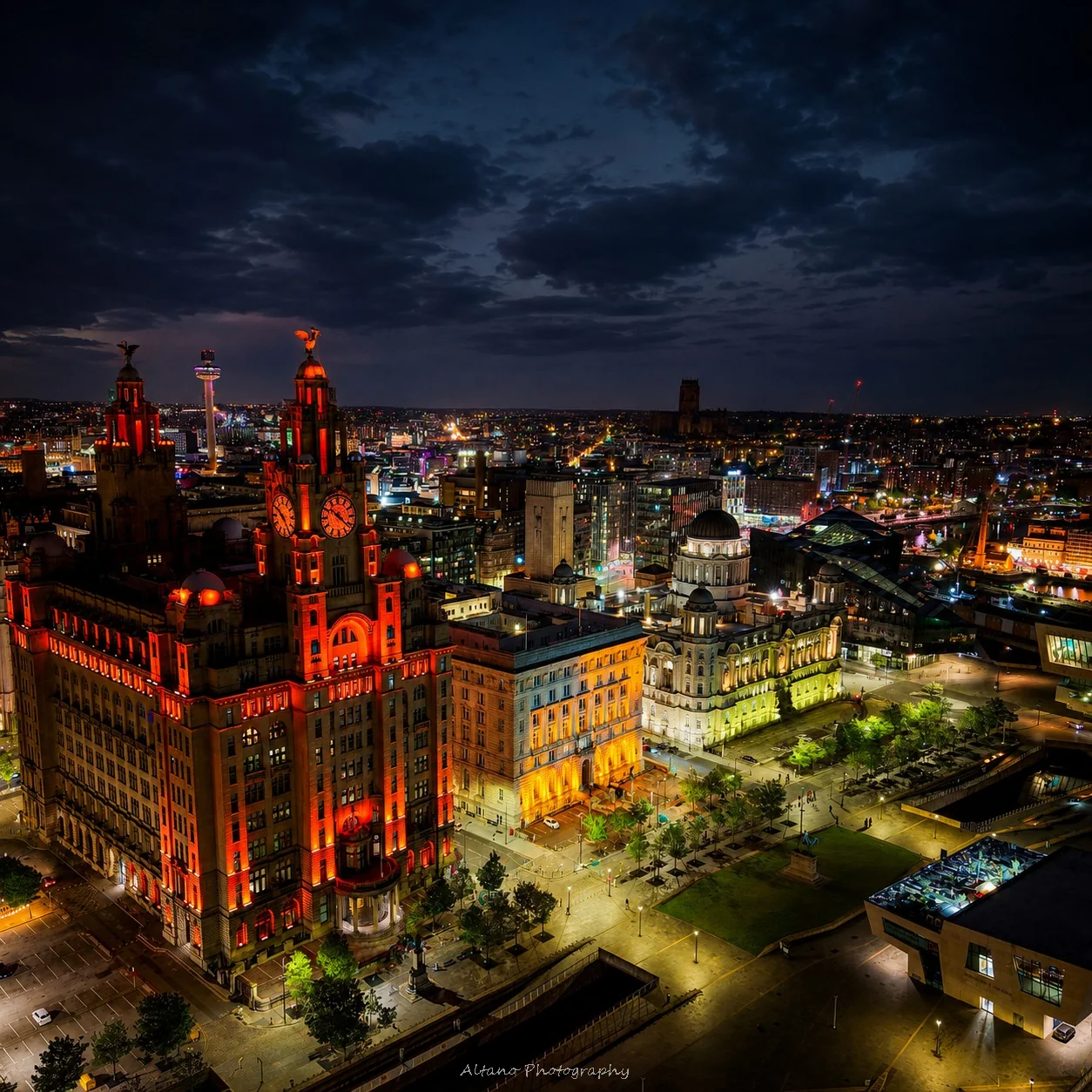 Liverpool illuminated, The Three Graces after dark