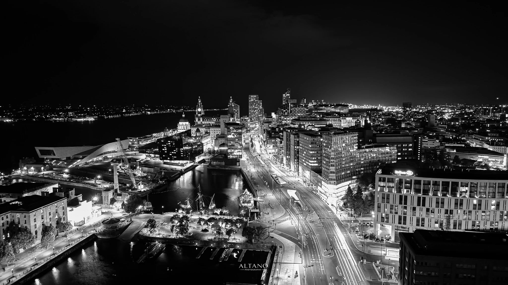 The Strand After Dark, Liverpool city centre at night